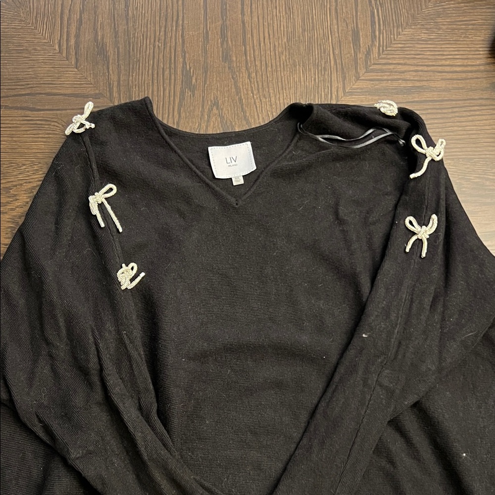Elegant LIV Black V-Neck Sweater with Bow Accents
